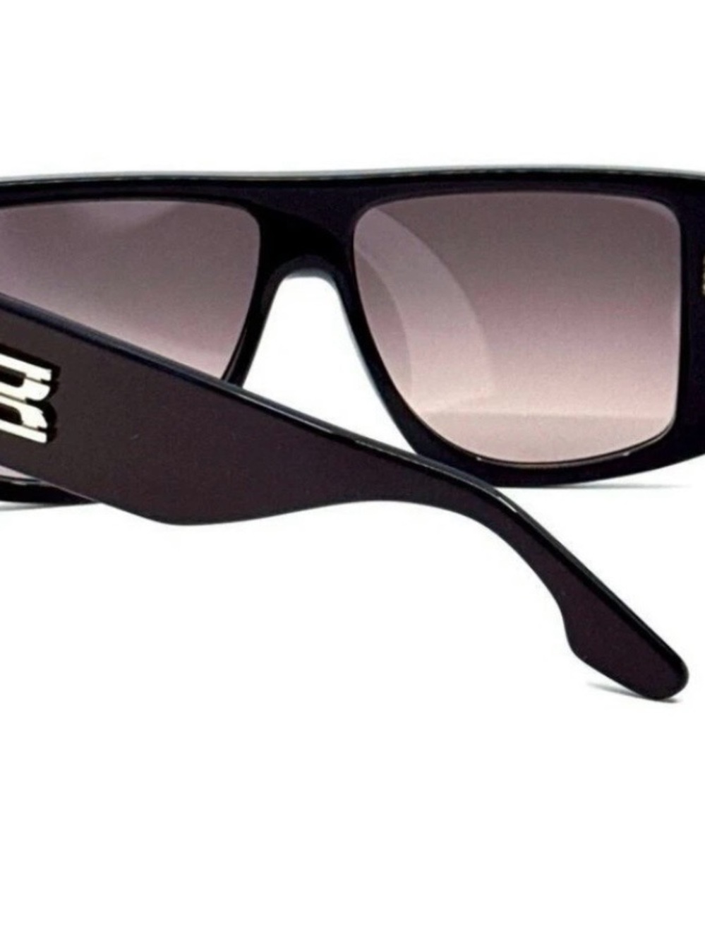 Victoria Beckham Black Sunglasses NEW WITH MAGNET CASE - Picture 5 of 10